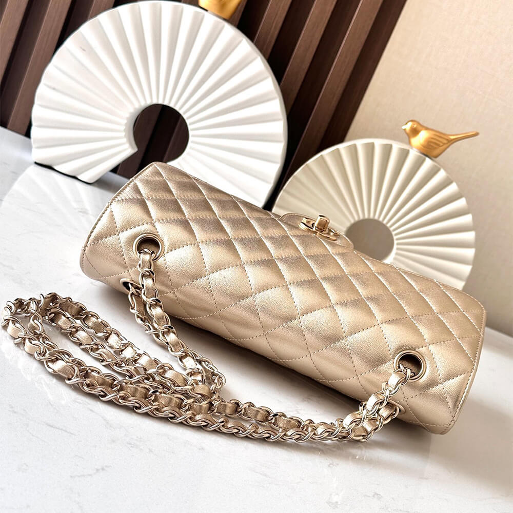 CHANEL Classic Flap Medium(High-end Grade)