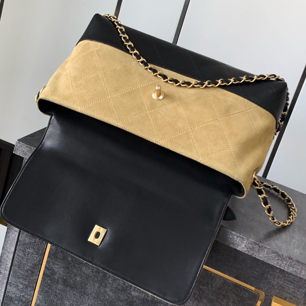 Chanel Bag on 25 Fashion Show(HIGH-END GRADE)