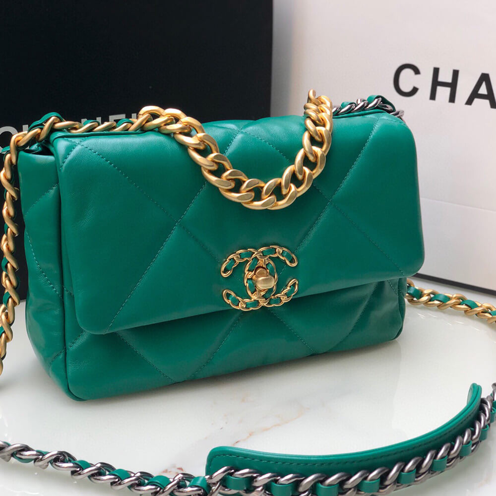 CHANEL 19 Handbag