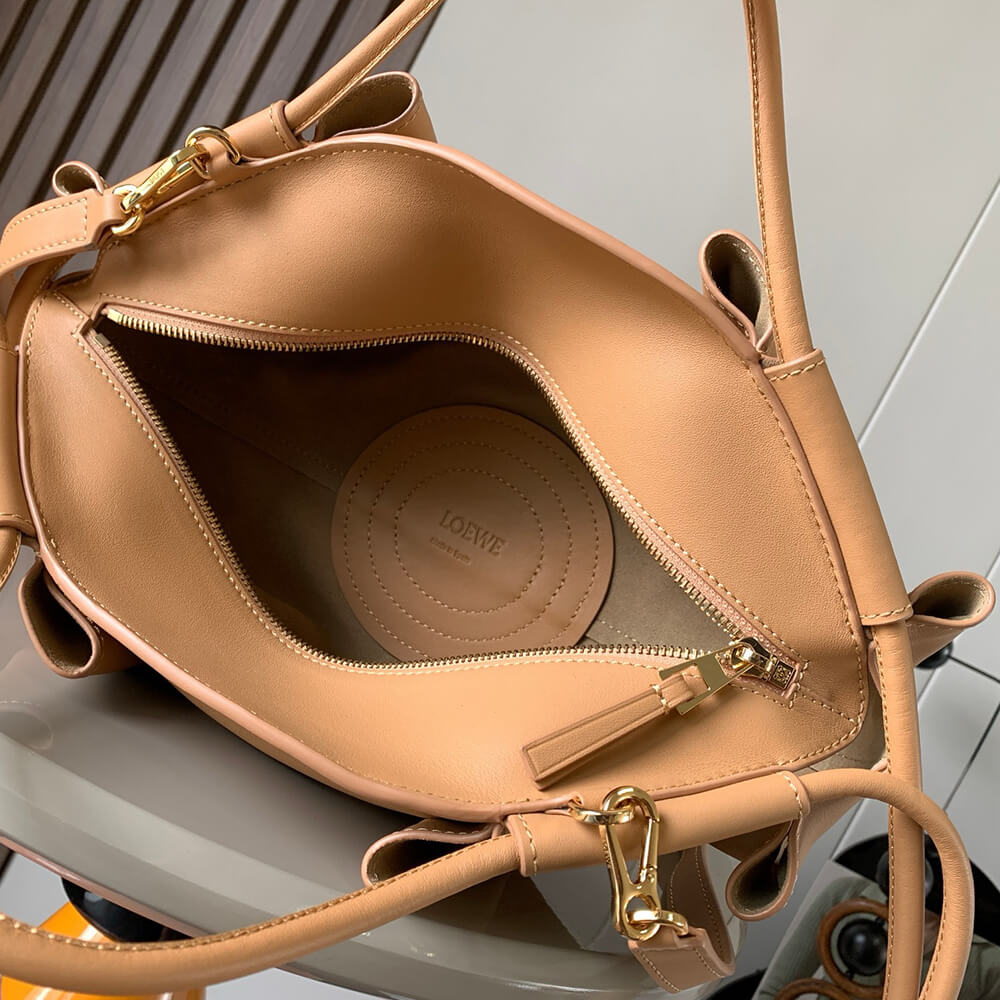 Loewe Small Paseo bag in shiny nappa calfskin(high-end grade)