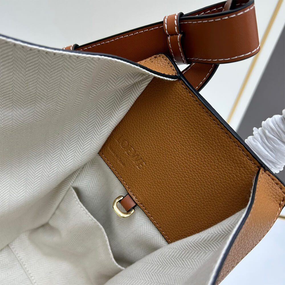 Small Hammock bag in soft grained calfskin