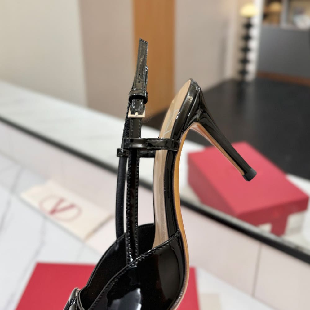 VALENTINO VLOGO SIGNATURE patent leather lace-up high heels (heel height 8 cm)